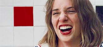 Maya Hawke, melhor coisa de “Stranger Things 3”, tem um estilo bem anos 90 
