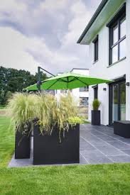 Pin By Elizabeth C Young On Galeriewand Back Garden Landscaping Small Balcony Garden Apartment Balcony Garden
