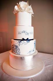 Michelle And Mark S Classic Hunter Valley Wedding Wedding Cakes Blue Wedding Desserts Floral Wedding Cakes
