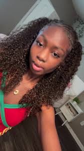 𝓒𝓮𝓵𝓲𝓷𝓮 𝓐𝓵𝓲 (@vsacelinexx)