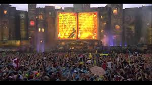 Dopo i discreti riscontri sul pubblico con i brani nillionaire e dynamite nel corso del 2011, a renderlo conosciuto al grande pubblico è il remix di pressure, brano della cantante nadia ali, eletta come miglior traccia progressive all'annual. Ingrosso Alesso Calling Lose My Mind Ft Ryan Tedder Played Live Tomorrowland 2012 Youtube