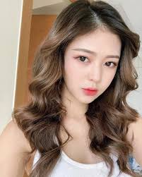 Tiểu sử Liz Kim Cương: tất tần tật từ sự nghiệp ca hát đến chuyện tình yêu