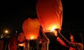 Dia adalah keturunan cina yang cukup kaya, rata rata mereka bekerja sebagai pengusaha pertokoan di kota, hampir sebagian besar di kota samarinda yang saya tinggal saat ini adalah dikuasai mereka karena memiliki modal dan cara berdagang yang cukup cerdik dengan memberikan harga yang murah. Mengapa Warga Keturunan Cina Punya Nama Tionghoa Dan Pribumi Republika Online