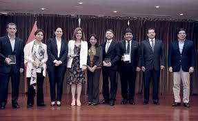 Usa las flechas laterales del teclado para navegar.