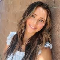 Angela Bascue's Instagram, Twitter & Facebook