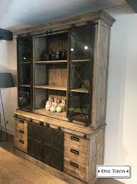 stoer industriele glaskast kasten onz thuys woonkamerkasten industriele inrichting woonkamer kast woonkamer