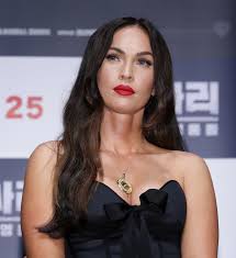 Megan denise fox was born on may 16, 1986 in oak ridge, tennessee and raised in rockwood, tennessee to gloria darlene tonachio (née cisson), a real estate manager & franklin thomas fox. Megan Fox Reveals Harrowing Times In Misogynistic Hollywood After She Was Told To Wear A Bikini Soaking Wet At 15
