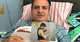 «Mio fratello è libero dopo un omicidio, mi ha accoltellato e ora è in  fuga»