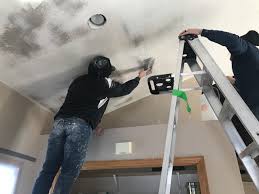 Characteristics of knockdown ceiling texture. How To Apply Knockdown Ceiling Texture