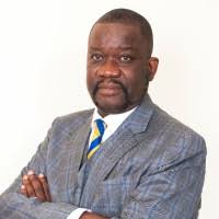 200+ “Desmund” profil