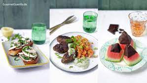 Genieße die schönste zeit des jahres und entdecke leichte suppen, salate, snacks, desserts, kuchen und eis mit zutaten. Sommer Menu Drei Einfache Und Kostliche Gange Mit Denen Ihr Im Sommer Punkten Konnt Gourmetguerilla S Foxy Food