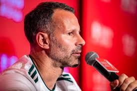 Ryan giggs fears manchester united may have to wait 20 years to win another premier league title. Manchester United Nase Gebrochen Ryan Giggs Das War Sein Hartester Gegenspieler