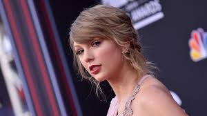 Taylor swift will never go out of style. Taylor Swift Shares Wisdom About Body Image Social Media And Curly Hair