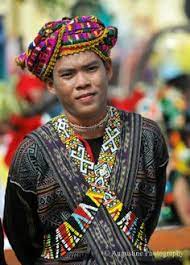 Salah satu kekayaan itu berupa pakaian tradisional. 340 My Beautiful Borneo Ideas Borneo Sabah Sarawak