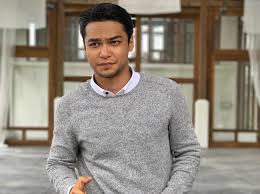 Melalui, akaun penulis, beliau memaklumkan akan ada dekatkanjarakkita raya. Biodata Syafiq Kyle Pelakon Drama Dekatkan Jarak Kita Oh Hiburan