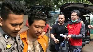 Provided to youtube by believe sas cinta antara benua · arni cinta antara benua ℗ sony music publishing sdn bhd and interglobal music publishing (m). Deret Aib Pablo Benua Terungkap Setelah Kasus Ikan Asin Mulai Petualangan Cinta Sampai Penipuan Tribunnews Com Mobile