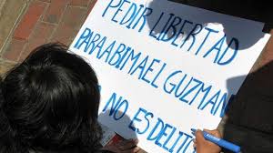 Sendero luminoso es una de las mayores organizaciones terroristas que han operado en américa latina, con más de 30.000 víctimas mortales a sus espaldas, como señala el informe final de la comisión de la verdad y la reconciliación. Que Es El Movadef La Polemica Organizacion Que Vinculan Con Sendero Luminoso En Peru Y A La Que Acusan De Apologia Al Terrorismo Bbc News Mundo