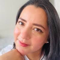 Liz Cabrera's Instagram, Twitter & Facebook