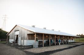 Heart Of The Country Event Barn In Logan Ohio Near Hocking Hills Barn Wedding Athens Ohio Professional Wedding Photographer
