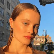 Shannon Wise's Instagram, Twitter & Facebook