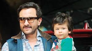 Saif Ali Khan Reveals Taimur S Reaction To Paparazzi Attention In 2020 Saif Ali Khan Father And Son Kareena Kapoor Son