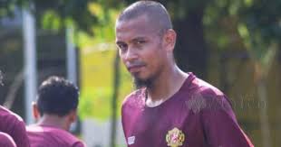 He is currently the captain of kelantan. Piya Harap Kafa Lunas Gaji