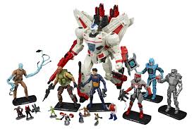 Tue, jul 27, 2021, 4:00pm edt Transformers G I Joe And M A S K Unite In Hasbro S Revolution Comic Con Toy Package Ew Com