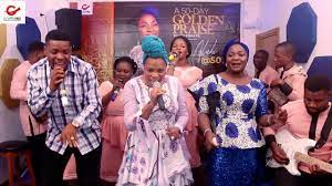 Tomi favored & tope alabi) ve diğer popüler şarkı ve albümlerinin keyfini çıkarın. Tope Alabi S Biography And Achievements Age Career Family