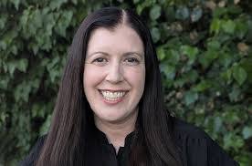 Lorraine Moses's Instagram, Twitter & Facebook