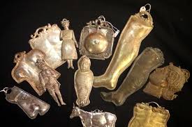 Una testimonianza di devozione passata e presente gli ex voto sono oggetti d'arte sacra quali sono le tipologie più comuni di ex voto? Expertise Firenze News Ex Voto A Vowed Offering In Gratitude For God S Grace