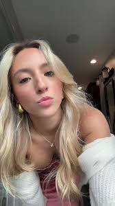 Haylee Madsen's Instagram, Twitter & Facebook