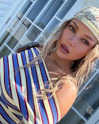 BERRY SWEET 🍨🍓We've teamed up with our friends @seapeopleicecream to  bring back our iconic Ruberry Sherbet Ice Cream! For this weekend only,  enjoy a tub while you shop RUBY Resort 2024 in