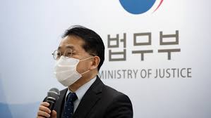 가덕도 신공항 현장 시찰하는 이낙연. ì°¨ê·œê·¼ ê¹€í•™ì˜ ë¶ˆë²•ì¶œê¸ˆ ìˆ˜ì‚¬ì„œ í—ˆìœ„ë³´ê³  ì•ˆí•´