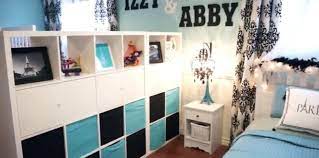Check spelling or type a new query. How One Mom Divided 1 Room Into 2 Bedrooms For Her Daughters Without Building A Wall Kids Room Divider Room Divider Ideas Bedroom Sibling Room