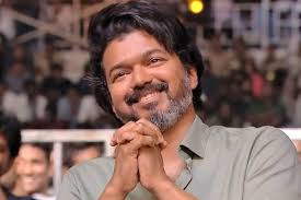 பெரிய நிகழ்ச்சிக்கு இப்படியா வருவது, விஜய்க்கு பொறுப்பு வேண்டாமா?