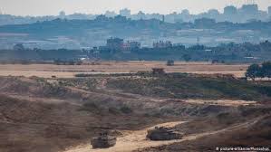 It borders egypt on the southwest and israel on the northeast. Israel Builds New Barrier Along Gaza Strip Border News Dw 04 02 2019
