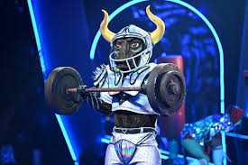 Das singende küken kennt man aus der „tagesschau bei „the masked singer enttarnt : I34iwn7lajz2zm