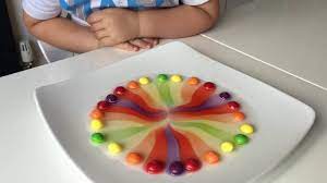 Kelas sains dari @eksperimen_sains simpel, mudah, namun bkin anak2 antusias dan takjub. Anak Pasti Teruja Lakukan 5 Eksperimen Super Simple Ini