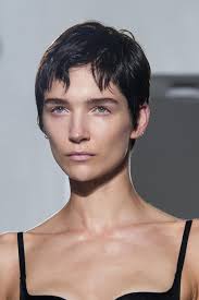 Coiffures Bouclées Coiffures Courtes Pour Cheveux Fins Et Plats