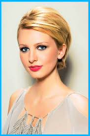 Festliche frisuren kann man bei jeder haarlänge kreieren und sie müssen keinen hohen zeitaufwand mit sich bringen. Festliche Frisuren Kurze Haare Zum Selbermachen Festliche Frisuren Kurzes Haar Frisuren Kurzhaar Festliche Frisuren Kurz