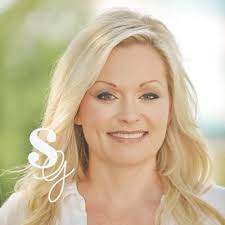 Danielle Parton (@shinegirlspirits) • Instagram photos and videos