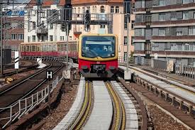 Berlin hauptbahnhof (www.bahnhof.de ) is located at europaplatz 1, 10557 berlin (tel +49 30 297 1055). Synectics Betriebsmanagementlosung Fur S Bahn Berlin