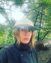 We took the @quakermarine Oysterman out for a spin in extreme NYC  weather…the verdict is in…it's better (and cuter) than an umbrella 🧢👌🏼