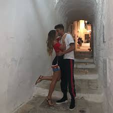 Sorpresa toccante per andrea zelletta al grande fratello vip 5. Natalia Paragoni Chi E Biografia Foto E Profilo Instagram