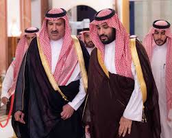 الملك سلمان يستقبل الأمراء والمفتي والعلماء وجمعا من المواطنين. Ø®Ø§Ø¯Ù… Ø§Ù„Ø­Ø±Ù…ÙŠÙ† ÙŠØ¤Ø¯ÙŠ ØµÙ„Ø§Ø© Ø§Ù„Ù…ÙŠØª Ø¹Ù„Ù‰ Ø§Ù„Ø£Ù…ÙŠØ± Ø¨Ù†Ø¯Ø± Ø¨Ù† Ø¹Ø¨Ø¯Ø§Ù„Ø¹Ø²ÙŠØ² Ø§Ù„Ù…Ø¯ÙŠÙ†Ø©