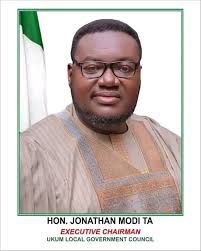 UKUM LOCAL GOVERNMENT COUNCIL CHAIRMAN MOURNS LOSS OF HIS CHIEF OF STAFF'S  BROTHER: LATE TERKENDE ABAJI LAID TO REST The Executive Chairman of Ukum  Local Government Council, Hon. Jonathan Modi Ta, paid