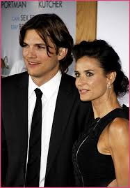 Born february 7, 1978) is an american actor, model, producer, entrepreneur, and venture capitalist. Ashton Kutcher Feuchtes Vergnugen Mit Vier Frauen Im Whirlpool Promicabana
