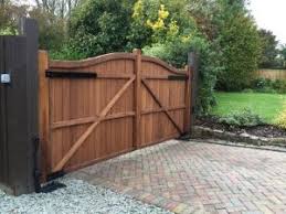 For sliding gates, 24v is usually the correct motor to use. Portones De Madera Automaticos Novocom Top