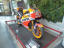 Empezó a destacar en el motociclismo de velocidad a partir del año 2002. File Honda Rc213v No 93 Which Marc Marquez Alenta Daniel Pedrosa Ramal Rode In 2018 Motogp Front Jpg Wikimedia Commons