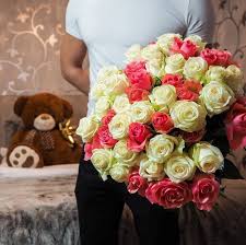 Valentine's day flowers are a token of love to express your love and emotions to your loved ones. 5 Tips For Buying Valentine S Day Flowers Fresh Flowers